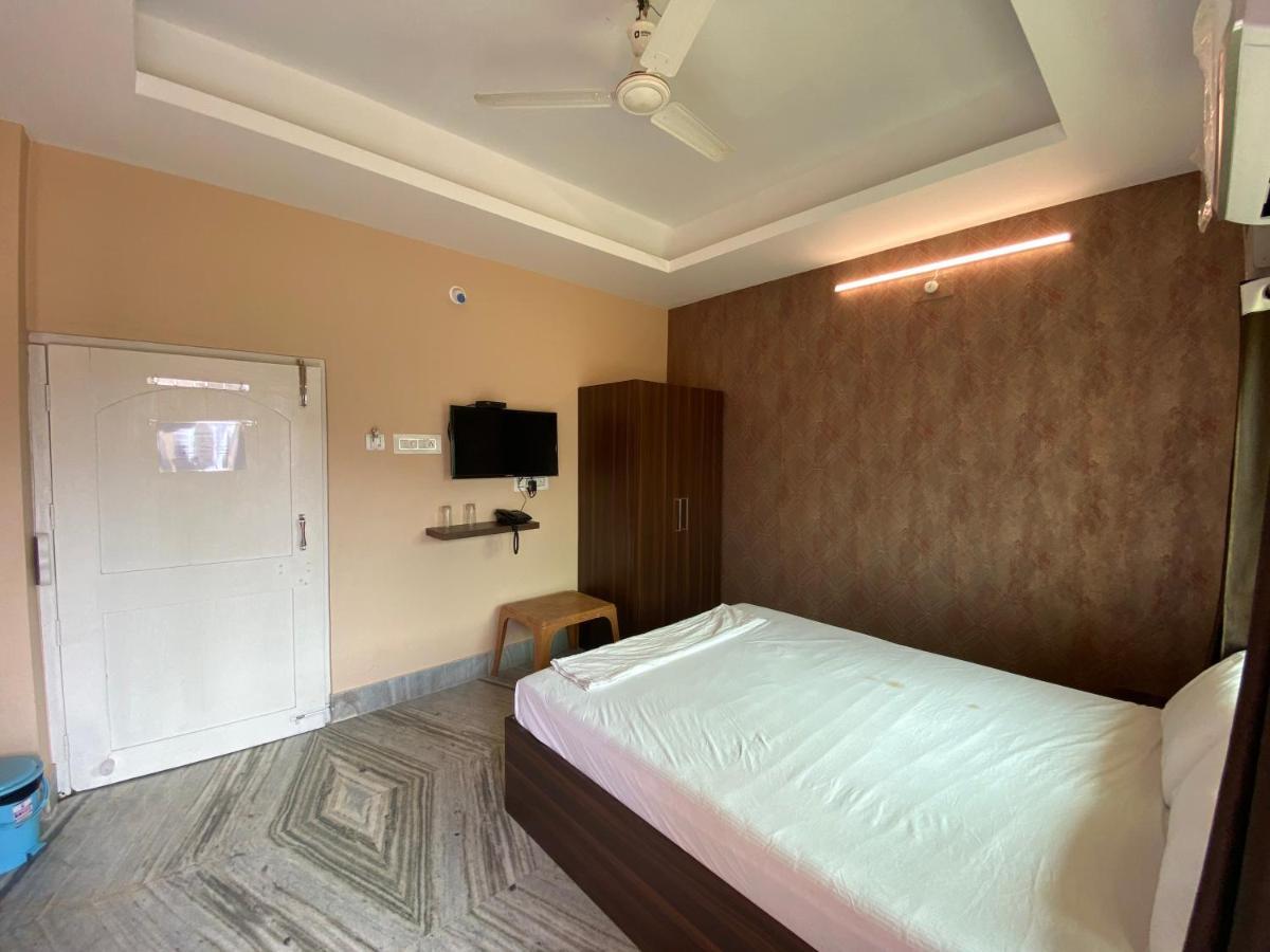 Hotel Aavaas Puri Exterior foto